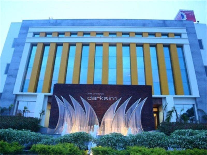 M B Greens Clarks Inn Moradabad Exterior foto
