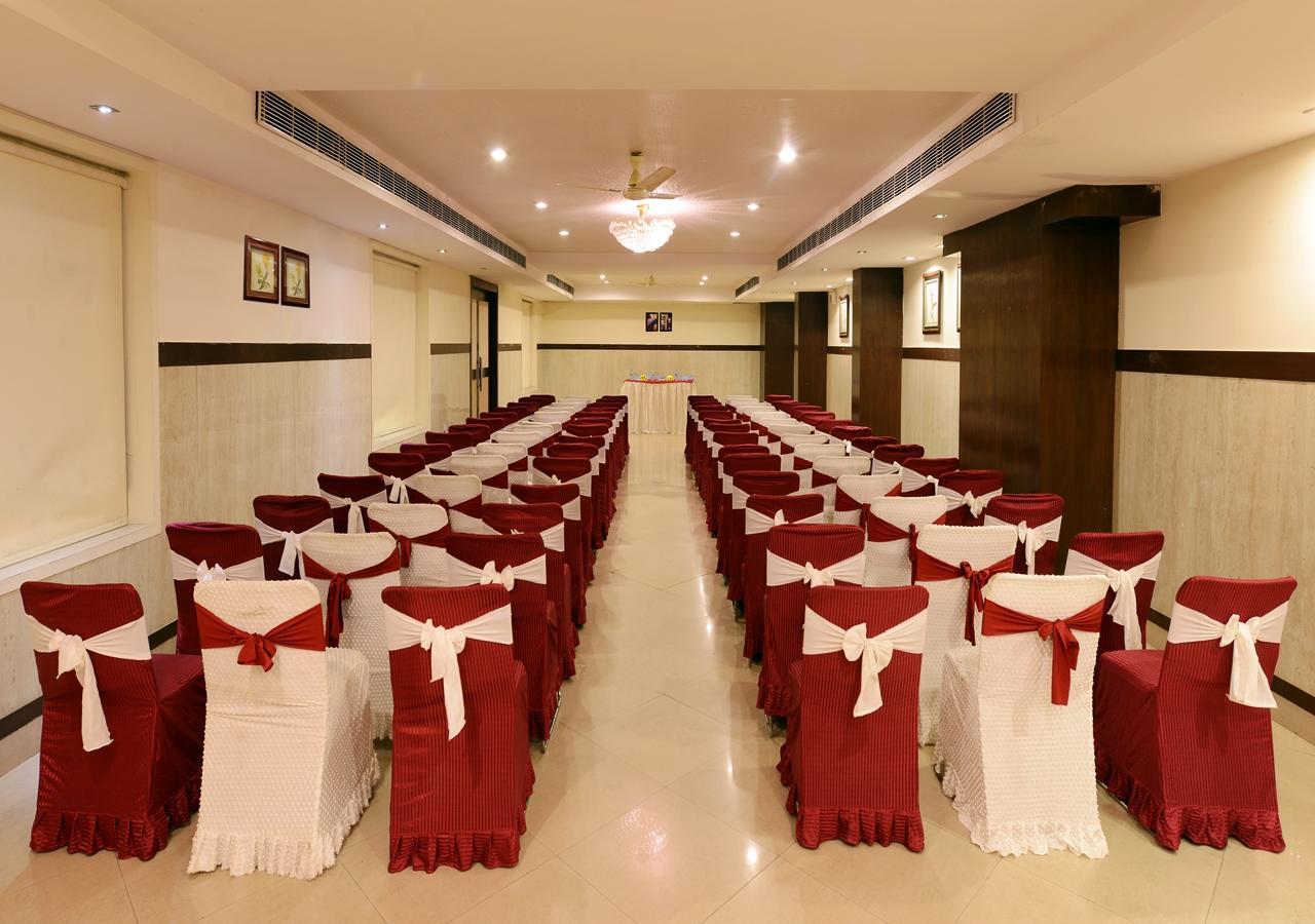 M B Greens Clarks Inn Moradabad Exterior foto