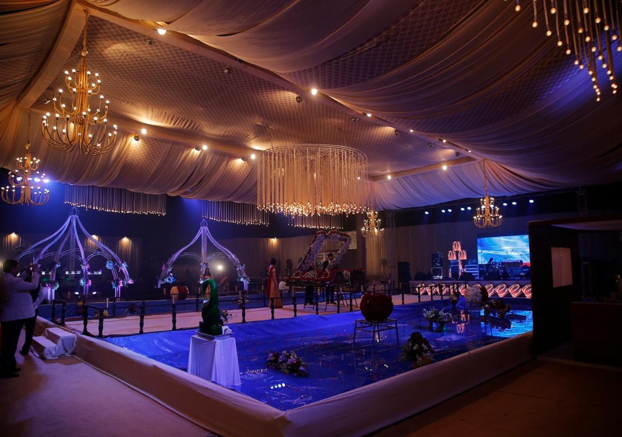 M B Greens Clarks Inn Moradabad Exterior foto