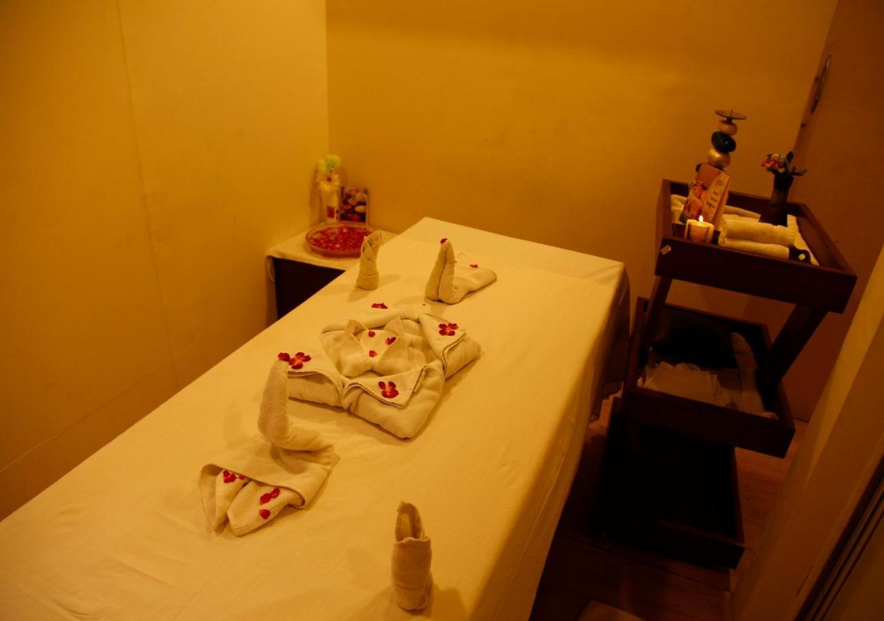 M B Greens Clarks Inn Moradabad Exterior foto